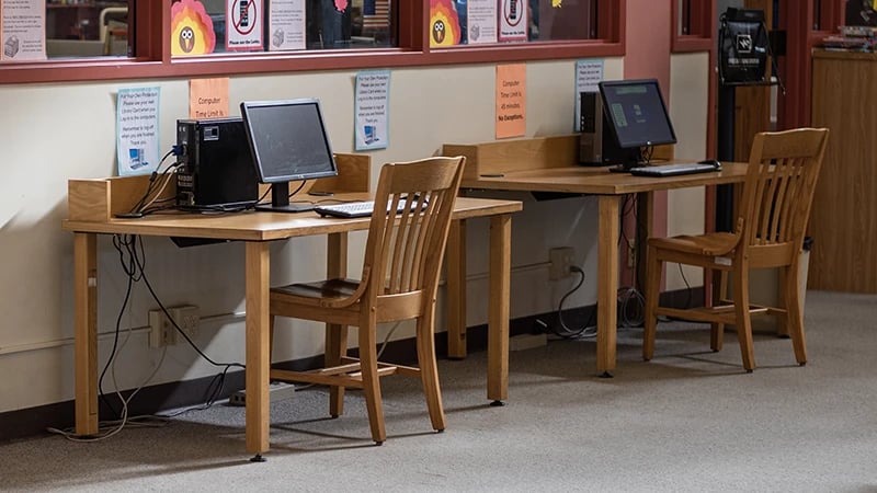 computer stations at the Flagg-Rochelle Public Library